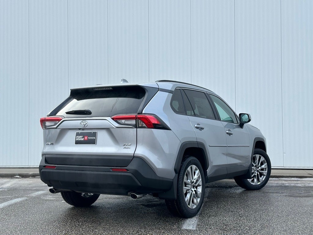 2025 Toyota RAV4 XLE Premium