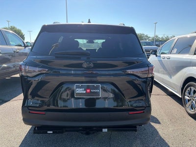 2026 Toyota Sienna Woodland Edition 7 Passenger