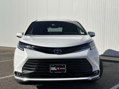 2026 Toyota Sienna Woodland Edition