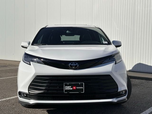2026 Toyota Sienna Woodland Edition