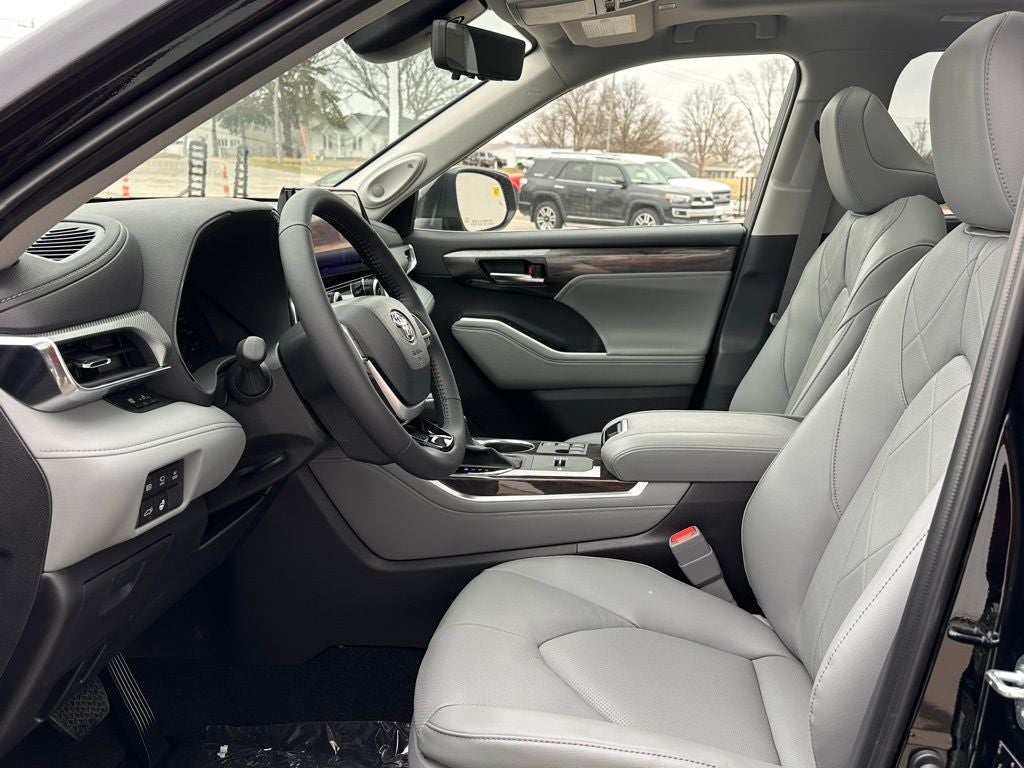 2026 Toyota Highlander Hybrid Hybrid Platinum