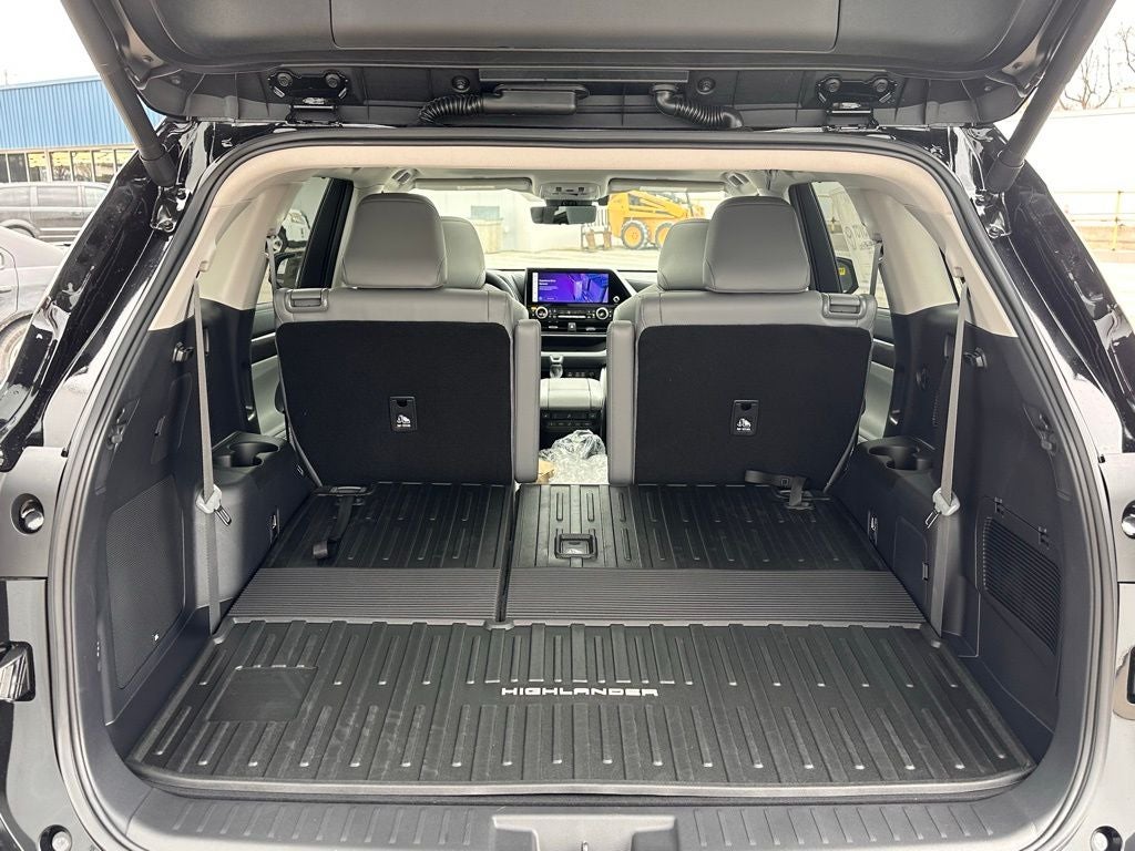 2026 Toyota Highlander Hybrid Hybrid Platinum