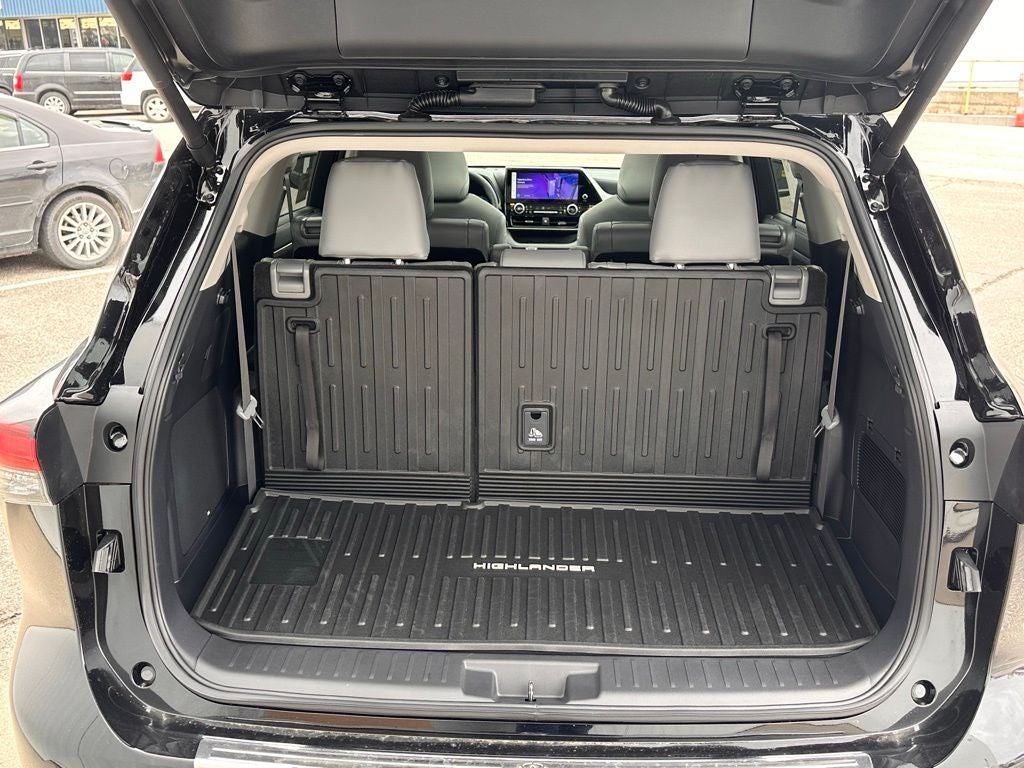 2026 Toyota Highlander Hybrid Hybrid Platinum