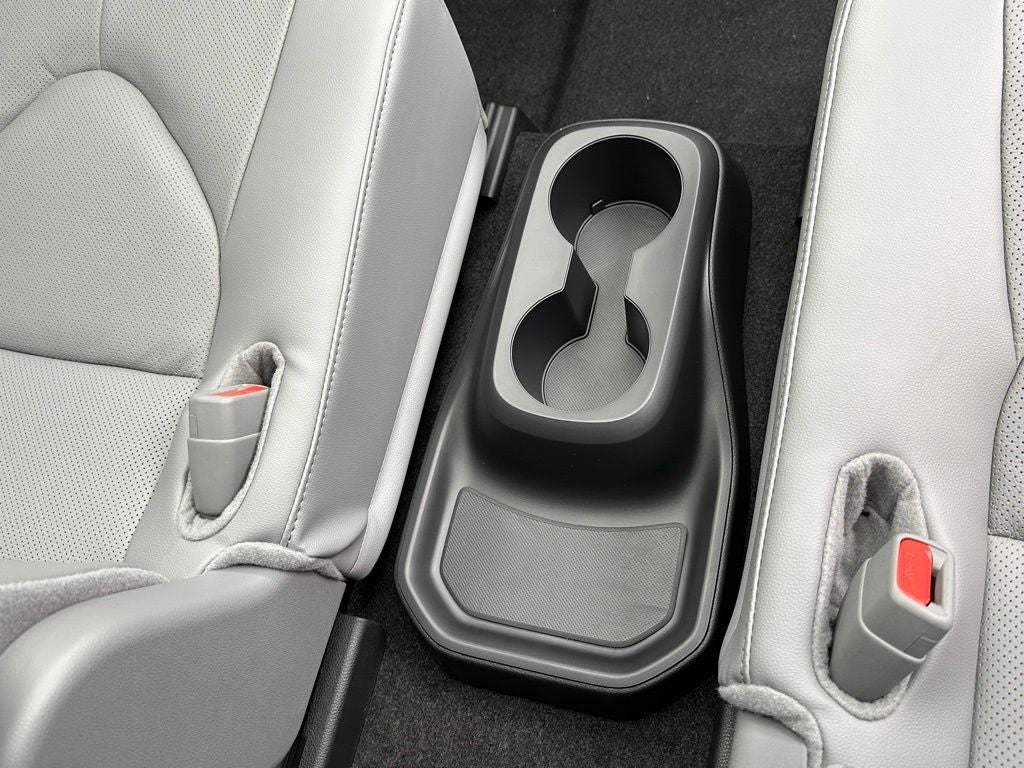 2026 Toyota Highlander Hybrid Hybrid Platinum