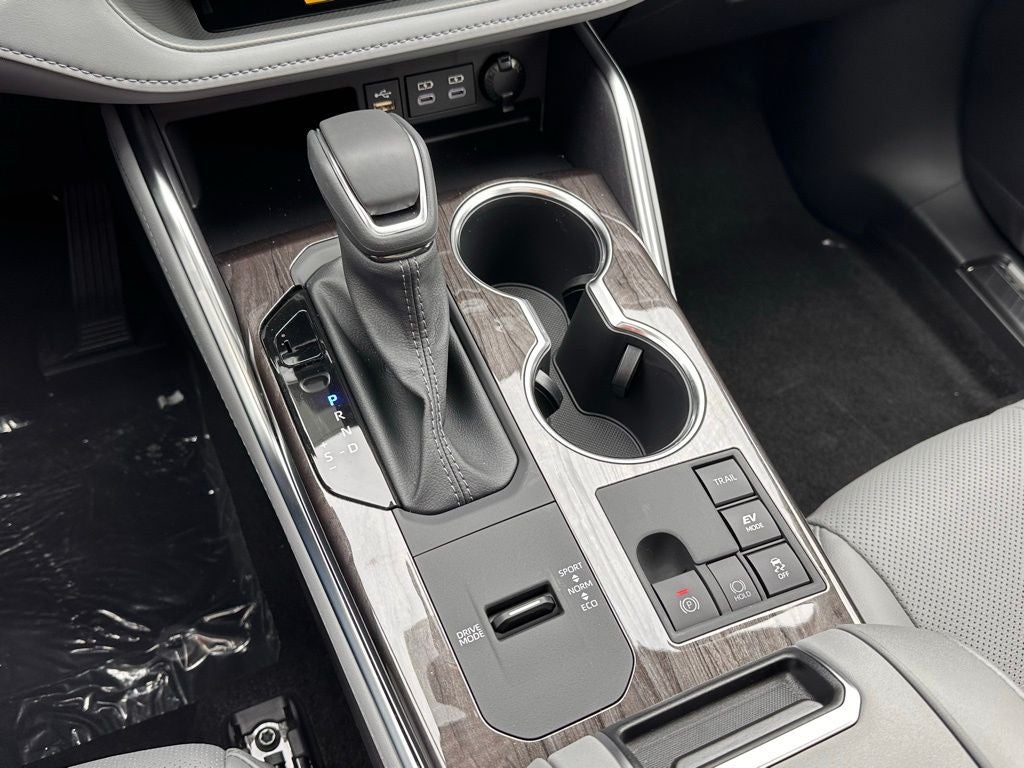 2026 Toyota Highlander Hybrid Hybrid Platinum