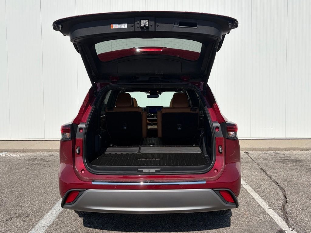 2026 Toyota Highlander Platinum