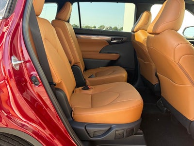 2026 Toyota Highlander Platinum