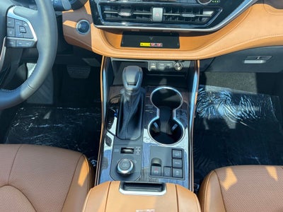 2026 Toyota Highlander Platinum