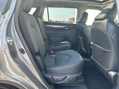 2026 Toyota Highlander Platinum