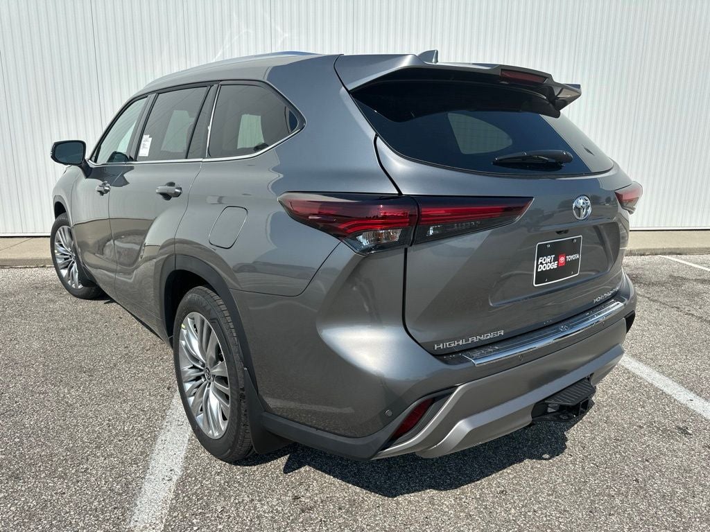 2026 Toyota Highlander Platinum