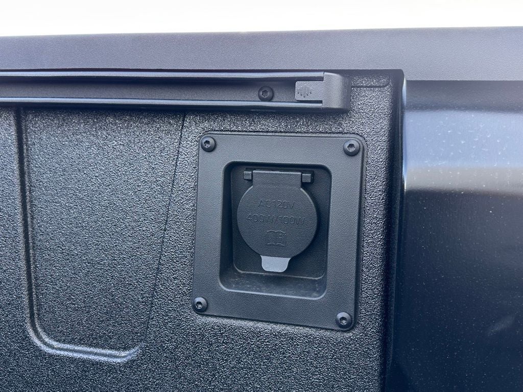 2026 Toyota Tundra i-FORCE MAX Platinum i-FORCE MAX