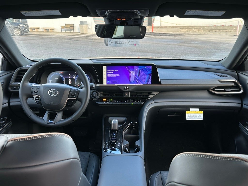 2025 Toyota Toyota Crown Signia XLE