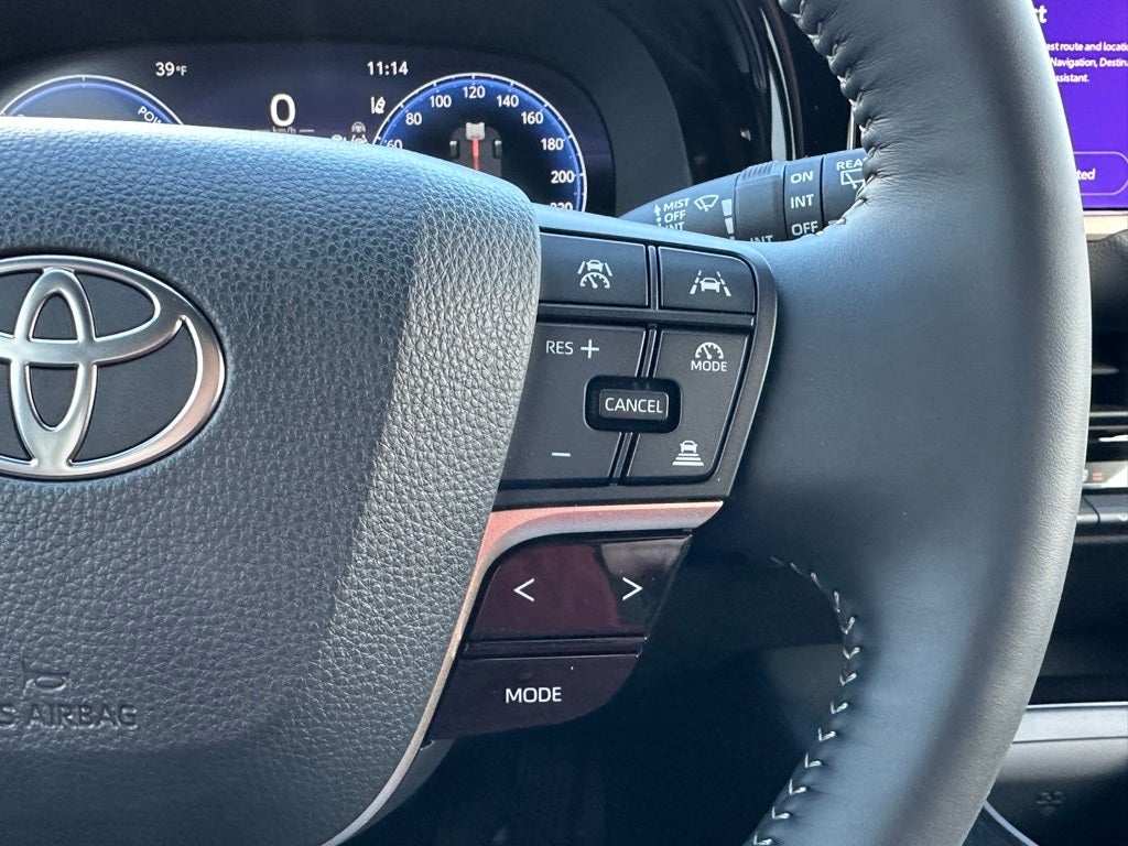 2025 Toyota Toyota Crown Signia XLE