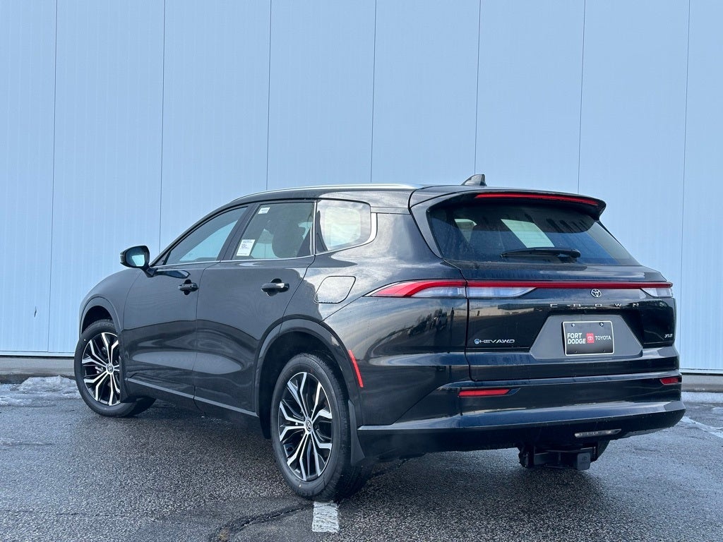 2025 Toyota Toyota Crown Signia XLE