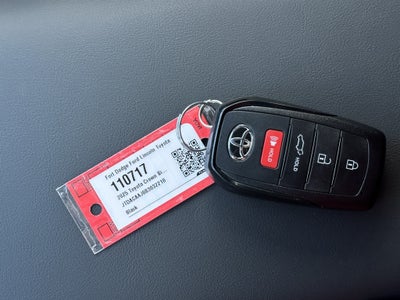 2025 Toyota Toyota Crown Signia XLE