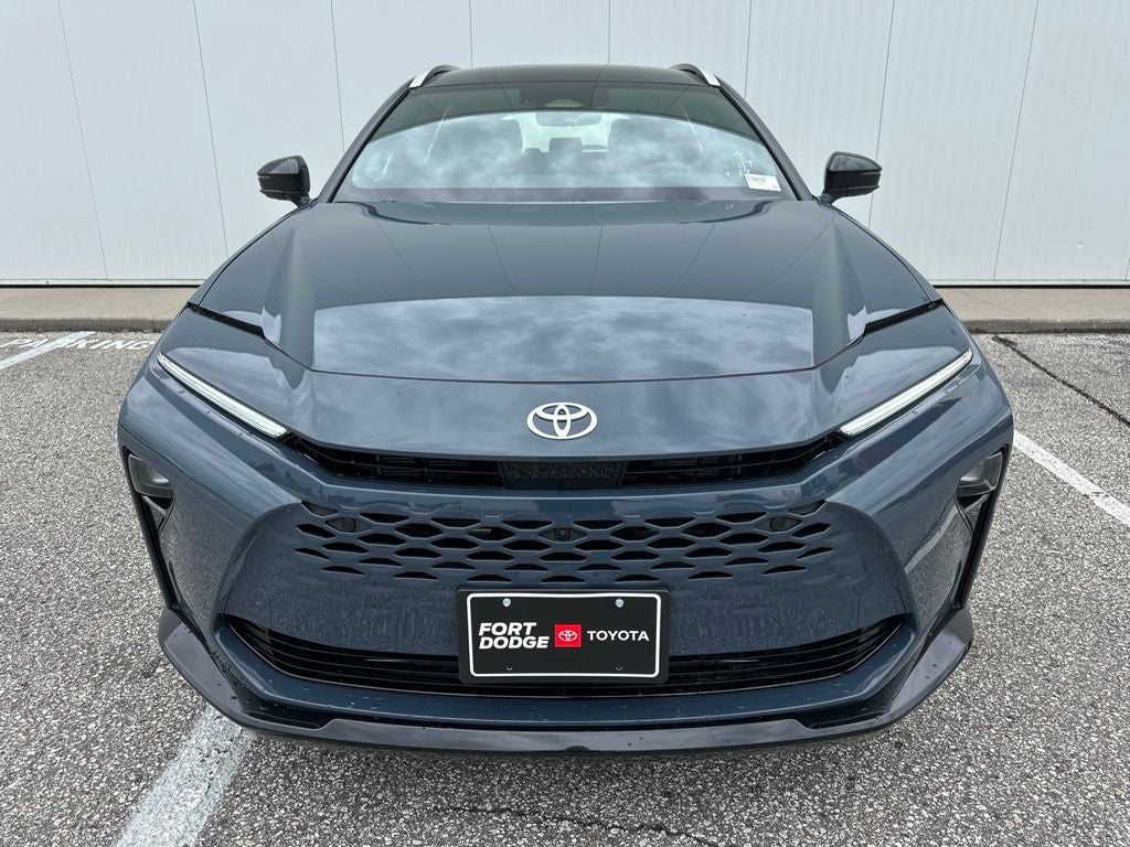 2026 Toyota Crown Signia Limited - Photo 11