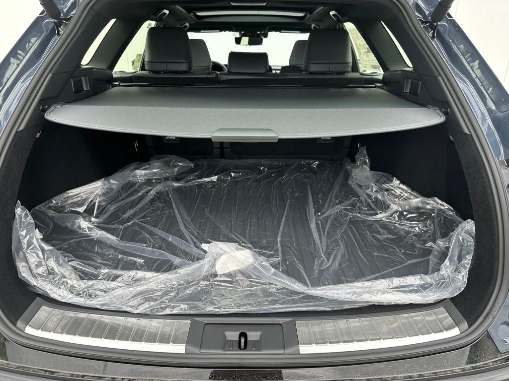 2026 Toyota Crown Signia Limited - Photo 23