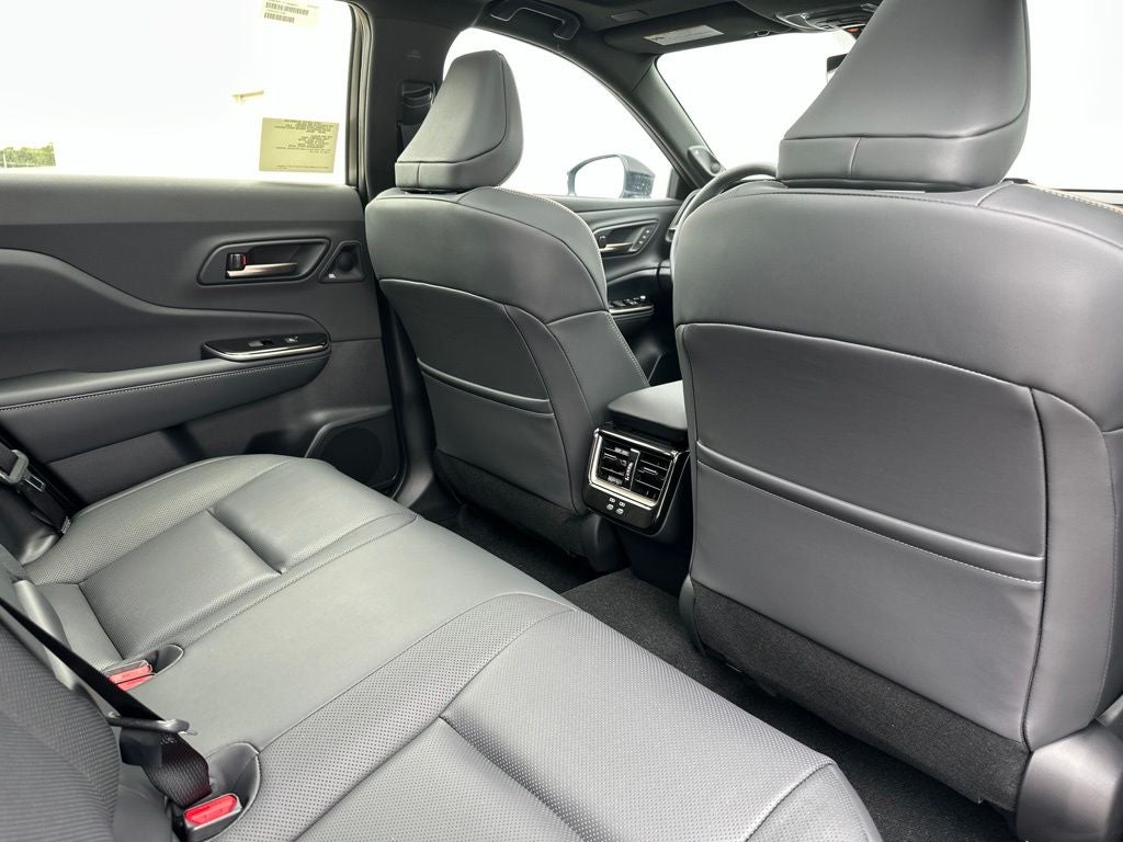 2026 Toyota Crown Signia Limited - Photo 28