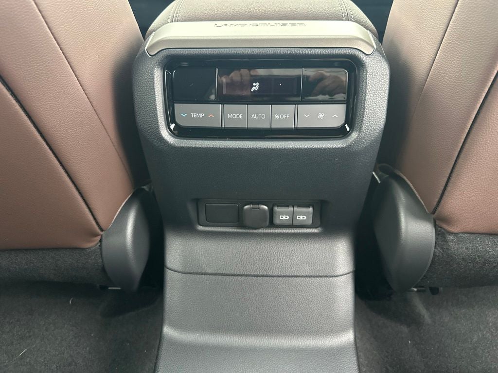 2027 Toyota Land Cruiser Base - Photo 32