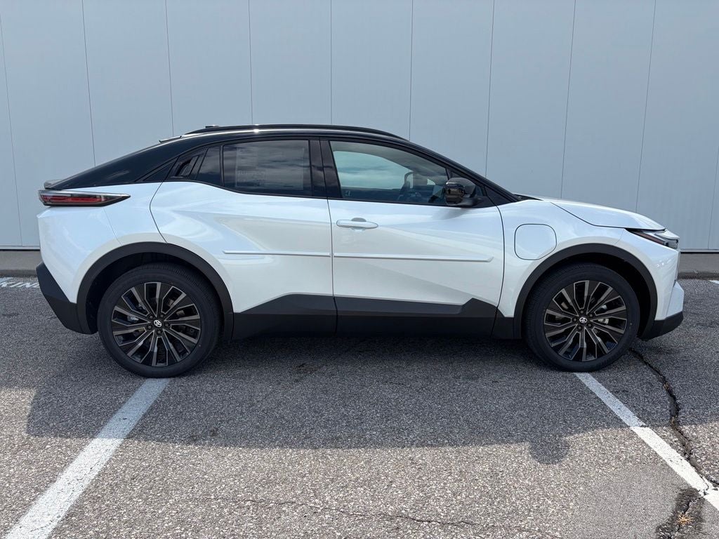 2026 Toyota C-HR XSE