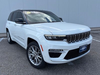 2022 Jeep Grand Cherokee Summit