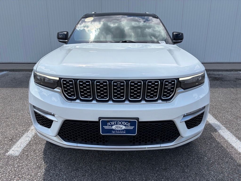2022 Jeep Grand Cherokee Summit