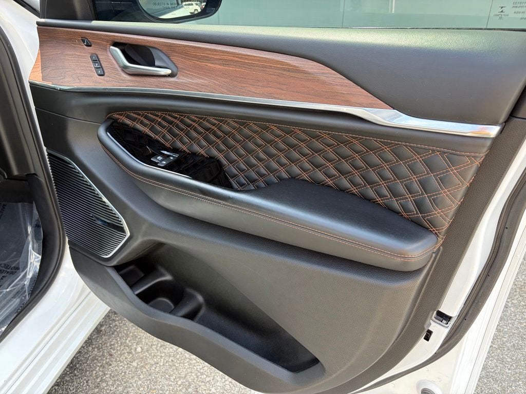 2022 Jeep Grand Cherokee Summit