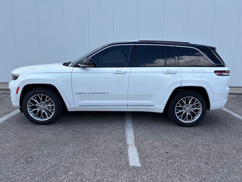 2022 Jeep Grand Cherokee Summit