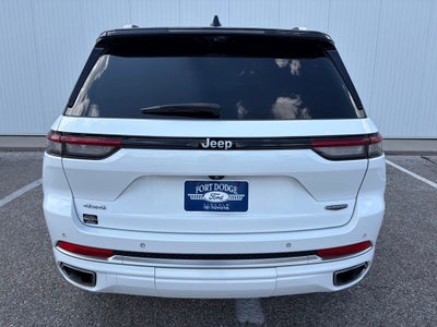 2022 Jeep Grand Cherokee Summit