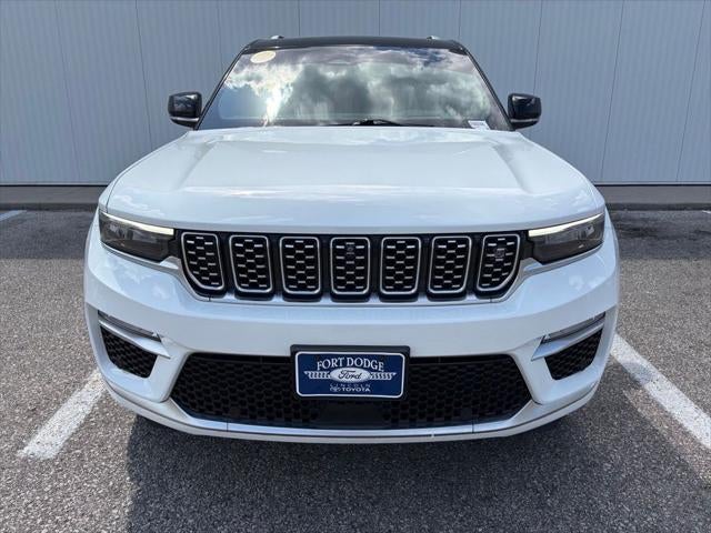 2022 Jeep Grand Cherokee Summit