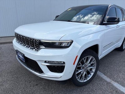 2022 Jeep Grand Cherokee Summit
