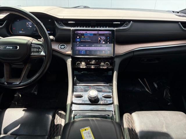 2022 Jeep Grand Cherokee Summit