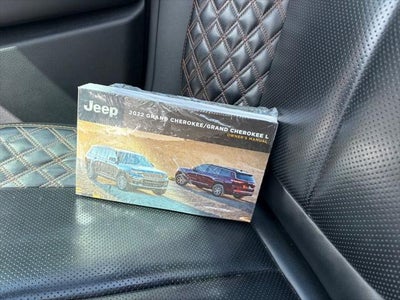 2022 Jeep Grand Cherokee Summit