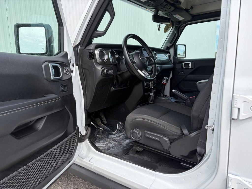 2022 Jeep Gladiator Overland