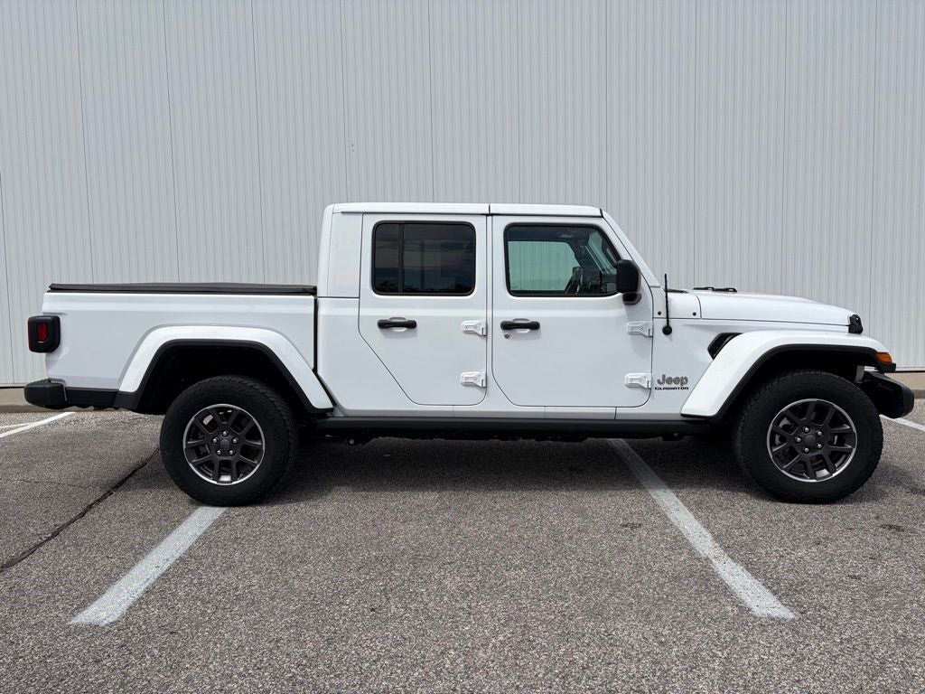 2022 Jeep Gladiator Overland