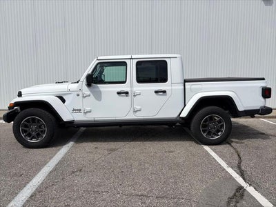 2022 Jeep Gladiator Overland