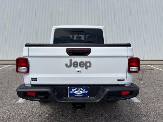 2022 Jeep Gladiator Overland