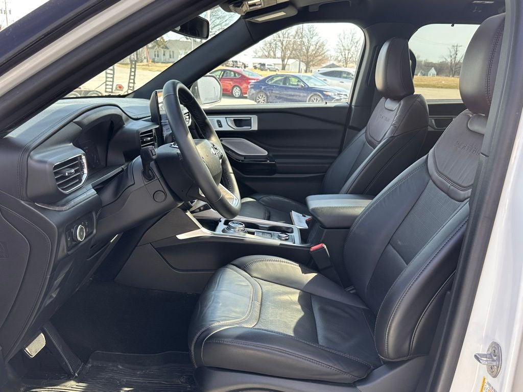 2023 Ford Explorer Platinum