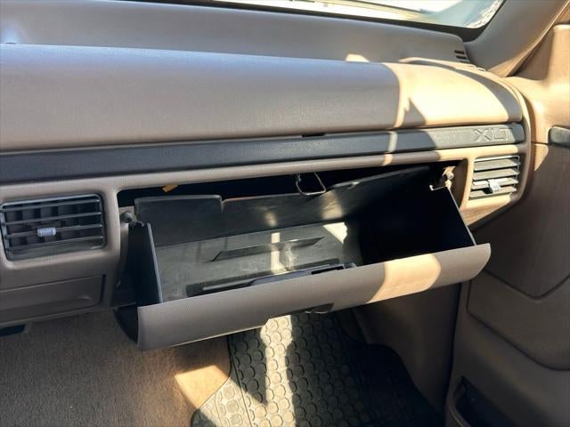 1996 Ford F-150 XLT