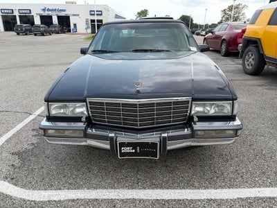 1991 Cadillac Fleetwood Base
