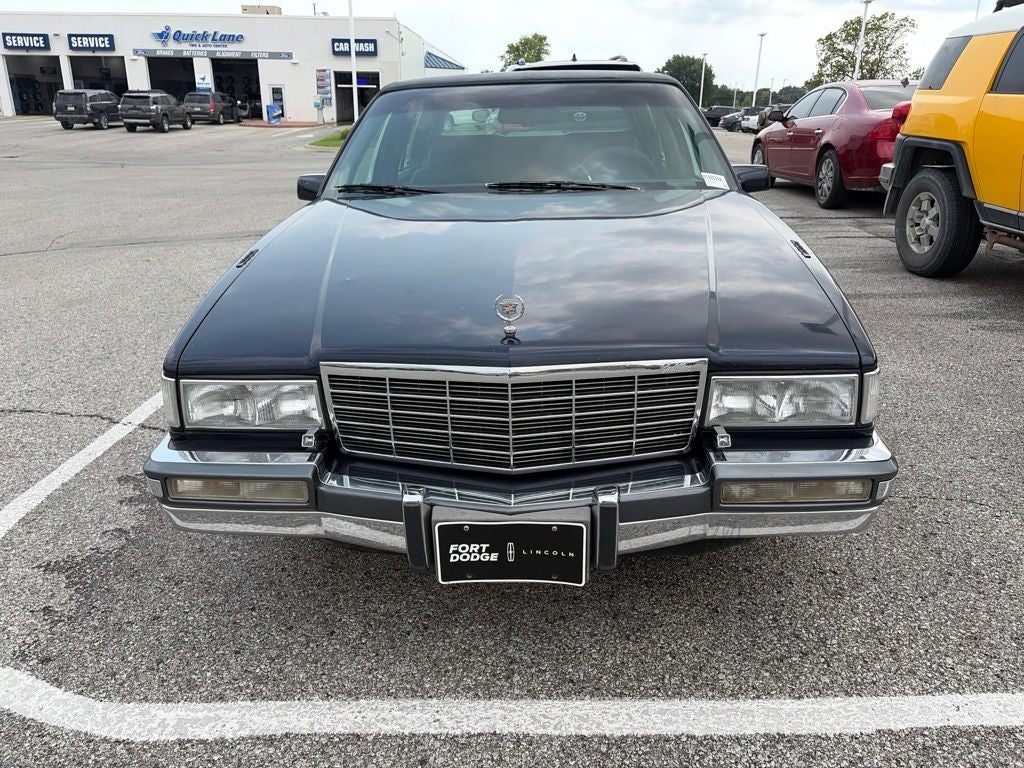1991 Cadillac Fleetwood Base