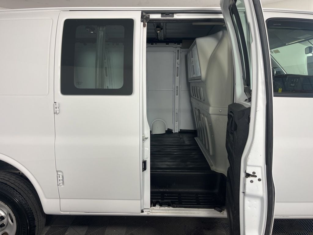 2021 Chevrolet Express 2500 Work Van Cargo