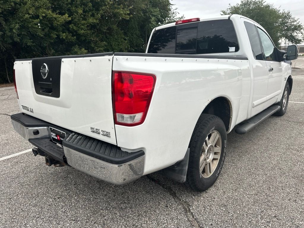 2004 Nissan Titan LE