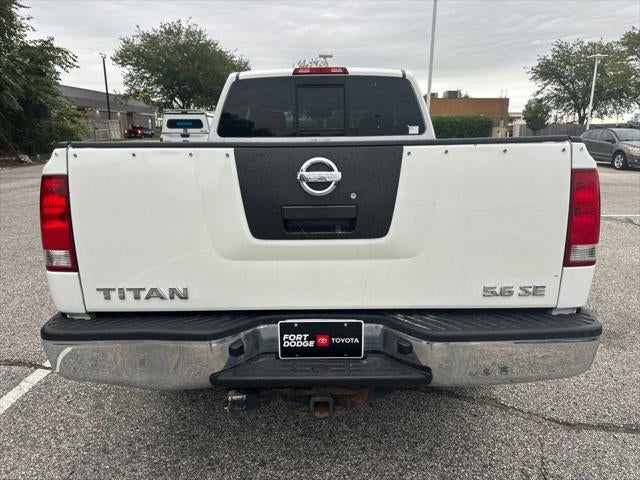 2004 Nissan Titan LE