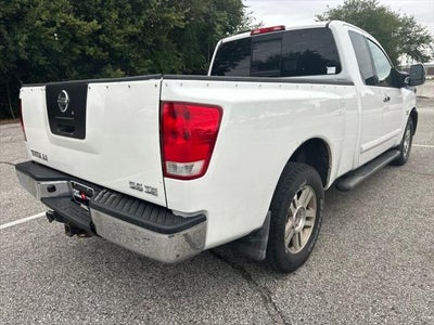 2004 Nissan Titan LE