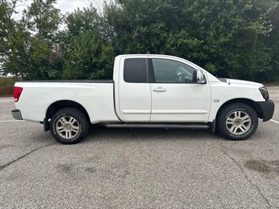 2004 Nissan Titan LE