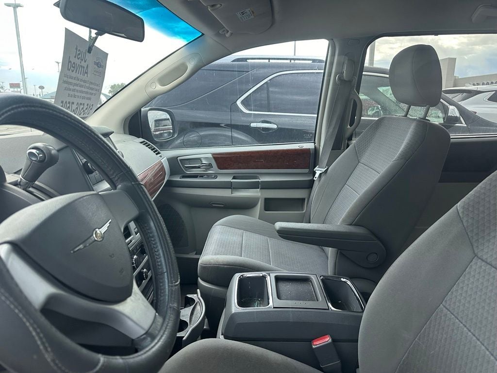 2009 Chrysler Town & Country Touring