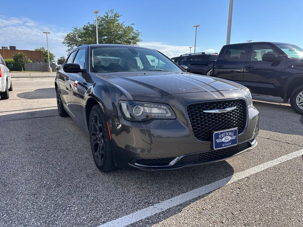 2019 Chrysler 300 Touring