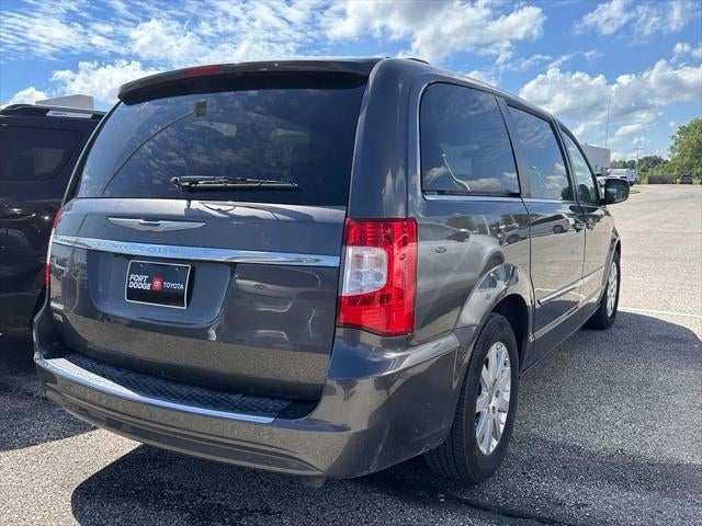 2015 Chrysler Town & Country Touring