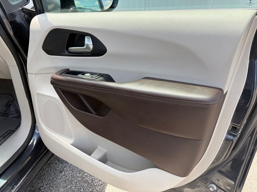 2020 Chrysler Pacifica Touring L Plus